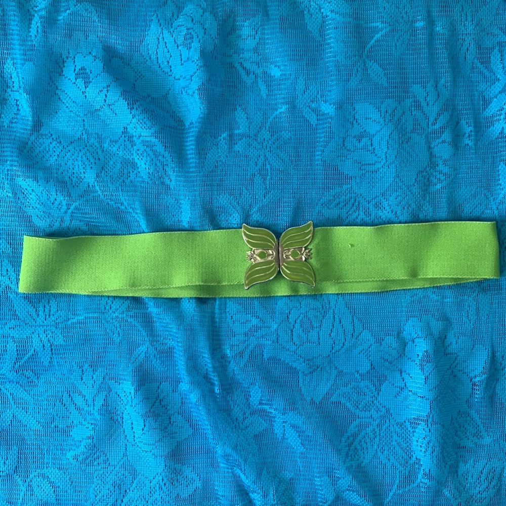 Vintage 80’s lime green elastic belt with metal clasp clip